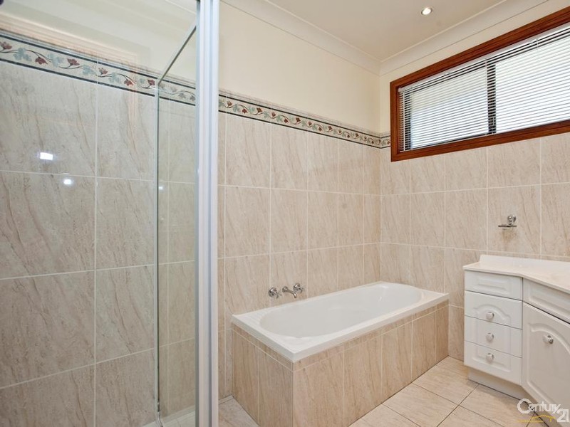 11 Rothbury Street, Eleebana NSW 2282