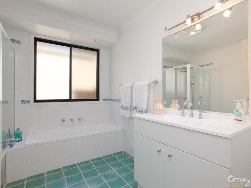 38 Cowmeadow Road, Mount Hutton NSW 2290