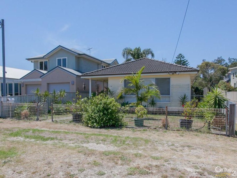 13A Brown Street, Redhead NSW 2290