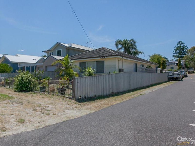 13A Brown Street, Redhead NSW 2290