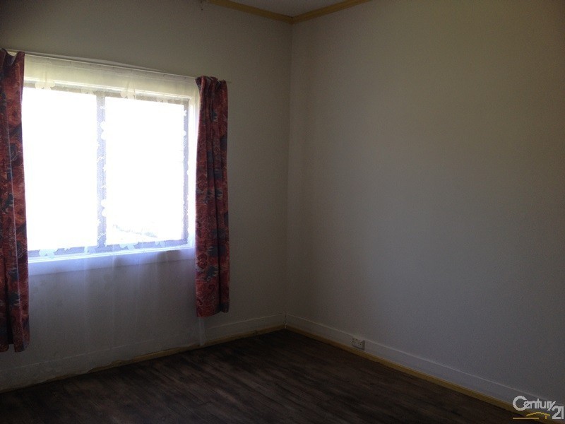 13 Oxford Street, Gateshead NSW 2290