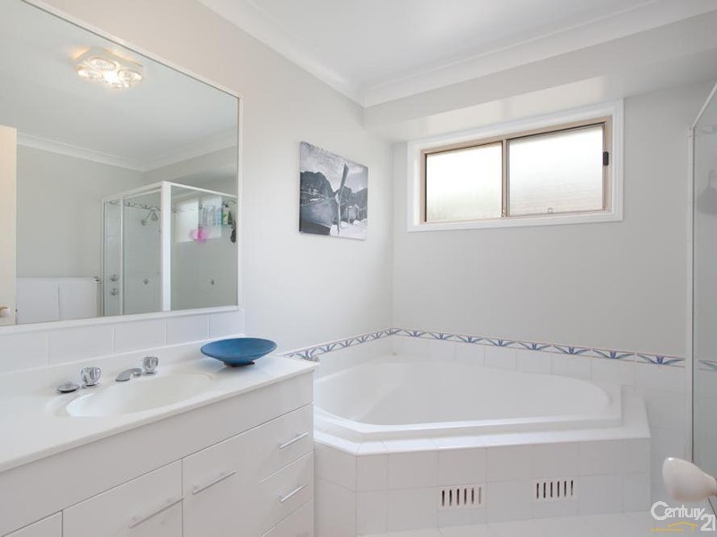 135 Birchgrove Drive, Wallsend NSW 2287