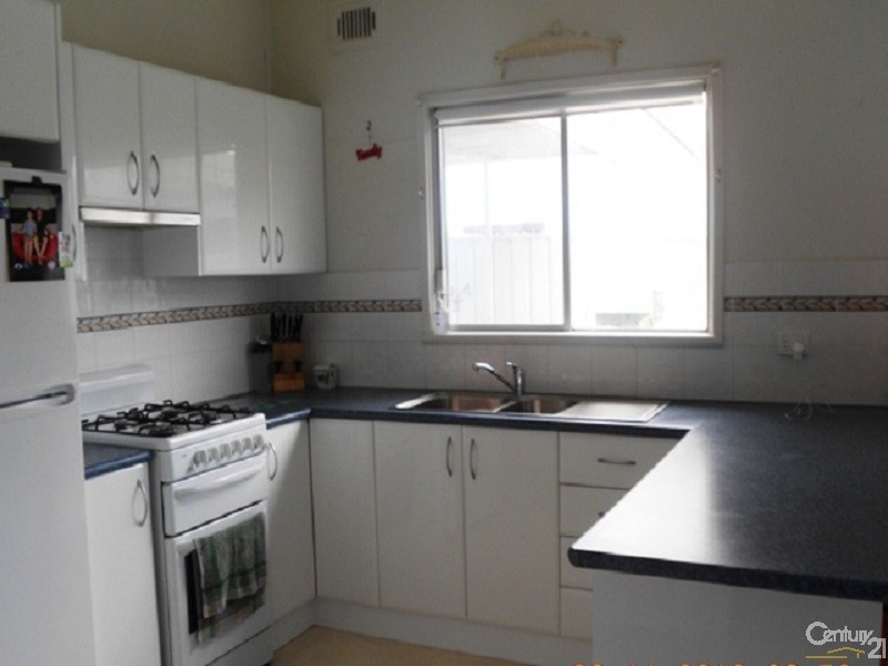 6 O’Brien Street, Gateshead NSW 2290