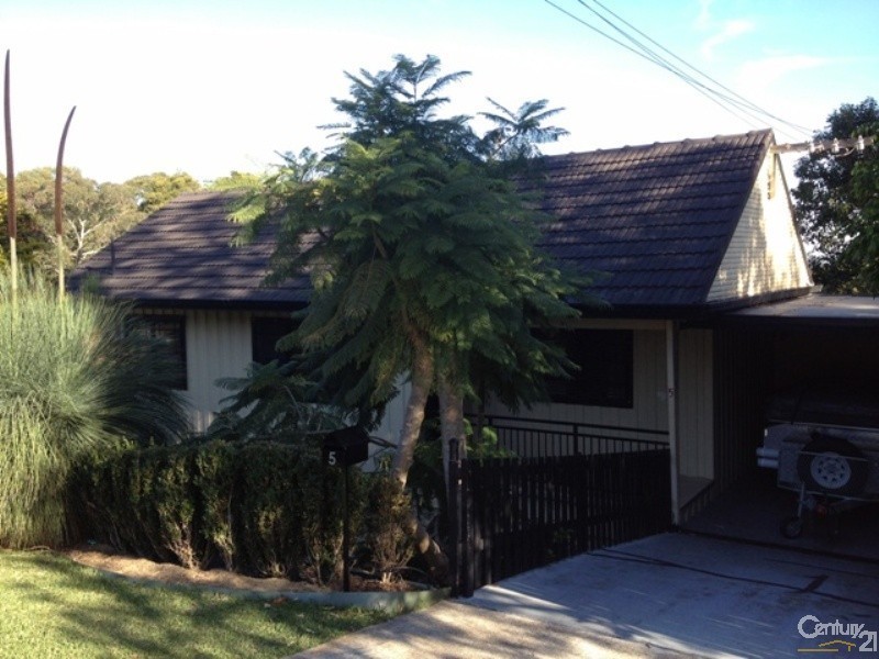 5 Roberts Street, Whitebridge NSW 2290