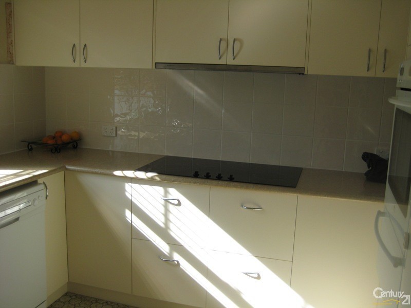 5 Roberts Street, Whitebridge NSW 2290