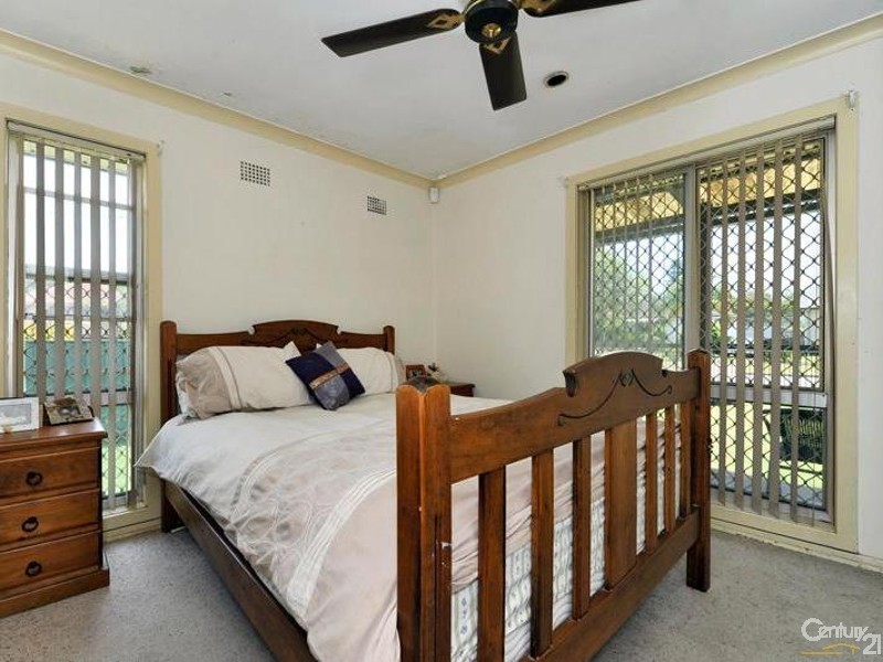 36 Heshbon Street, Gateshead NSW 2290