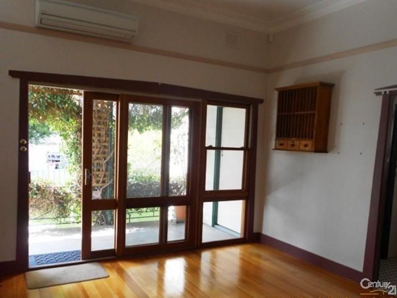 2 Vere Road, Adamstown NSW 2289