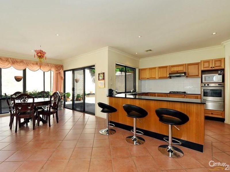 3 Willow Creek Court, Eleebana NSW 2282