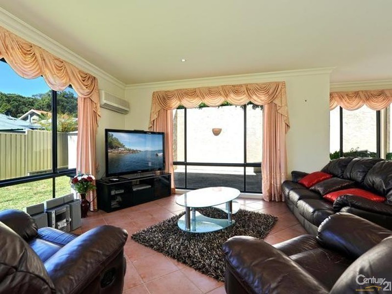3 Willow Creek Court, Eleebana NSW 2282