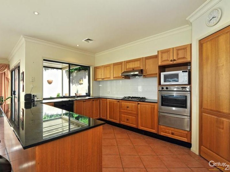 3 Willow Creek Court, Eleebana NSW 2282
