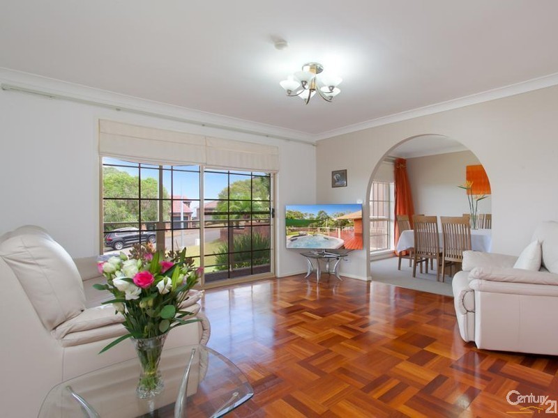7 Clearbrook Close, Eleebana NSW 2282