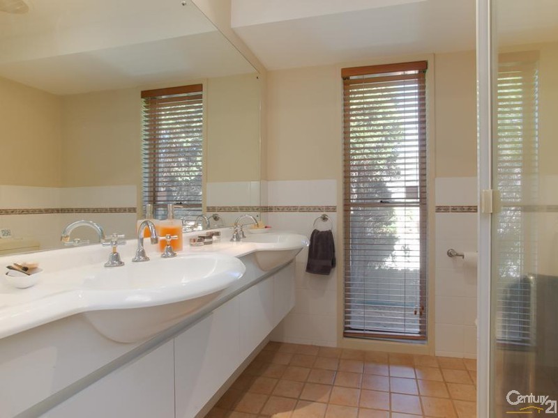 8 Galway Bay Drive, Ashtonfield NSW 2323