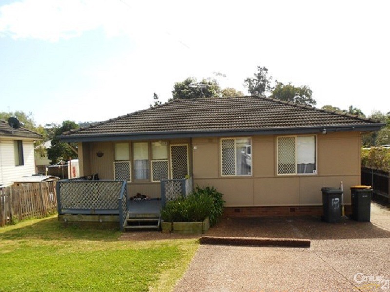 13 Teak Street, Gateshead NSW 2290