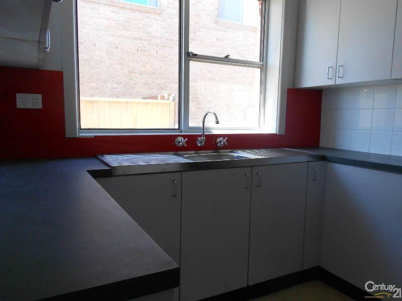 3 Barrie Crescent, Stockton NSW 2295