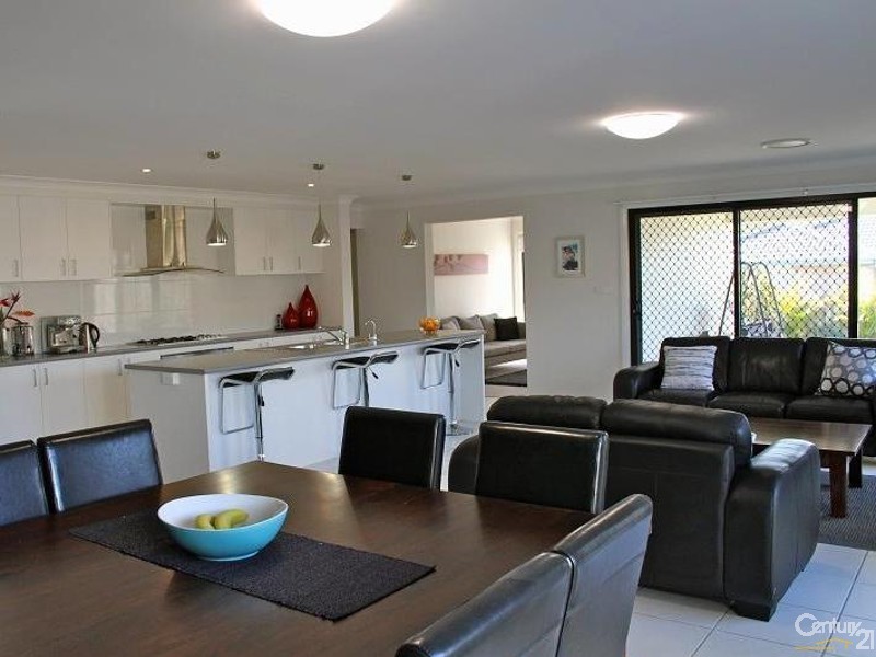 4 Spinifex Street, Fern Bay NSW 2295