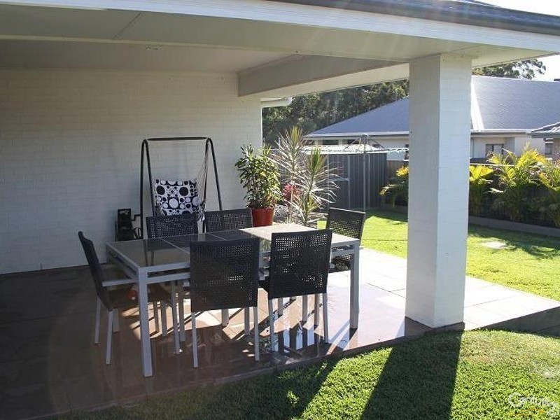 4 Spinifex Street, Fern Bay NSW 2295