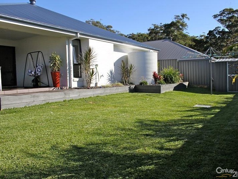 4 Spinifex Street, Fern Bay NSW 2295