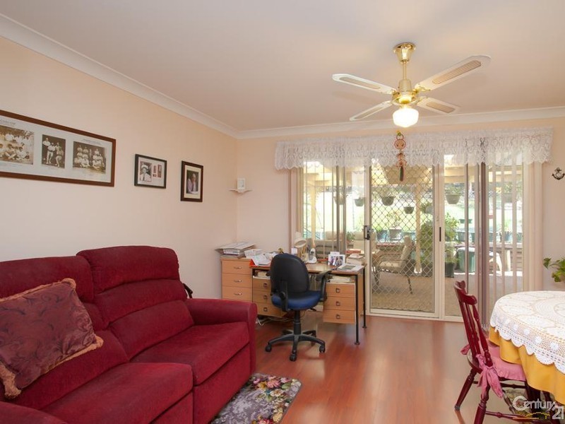 10/4 Cowmeadow Road, Mount Hutton NSW 2290