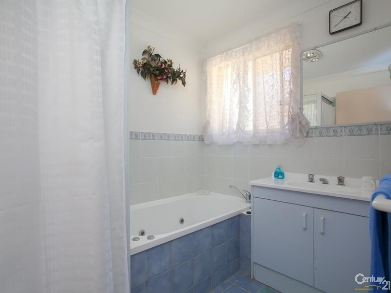 10/4 Cowmeadow Road, Mount Hutton NSW 2290