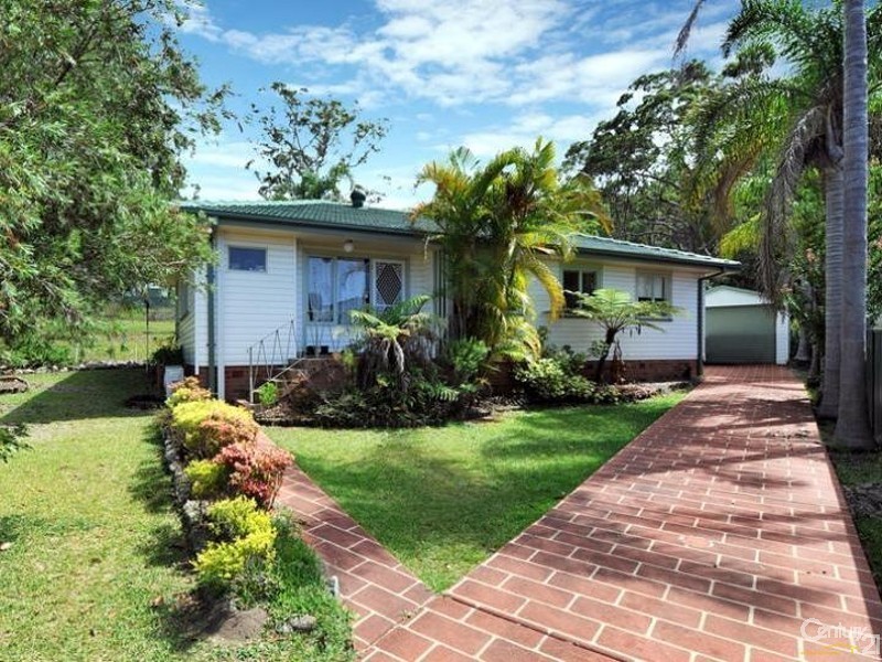 19 Coral Crescent, Gateshead NSW 2290