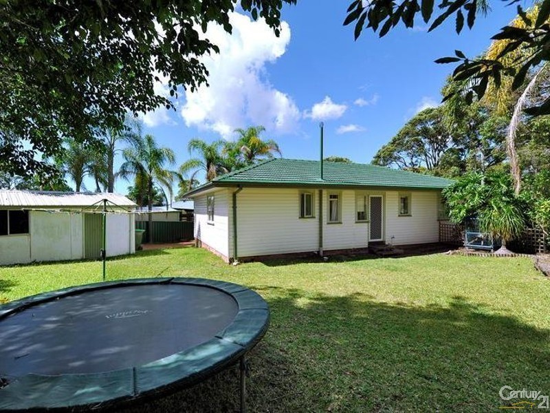 19 Coral Crescent, Gateshead NSW 2290