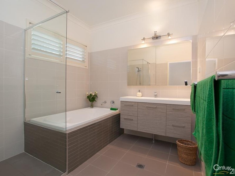 25 Kendall Street, Charlestown NSW 2290