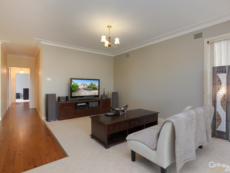 18 Crescent Road, Charlestown NSW 2290