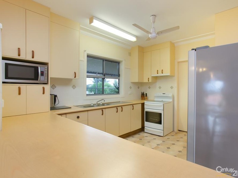 18 Crescent Road, Charlestown NSW 2290