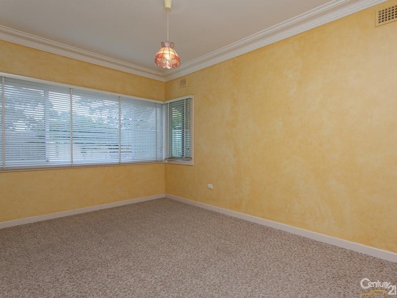 18 Crescent Road, Charlestown NSW 2290