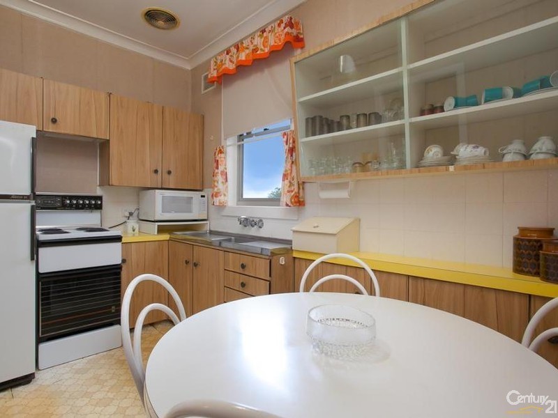 10 Libya Street, Shortland NSW 2307