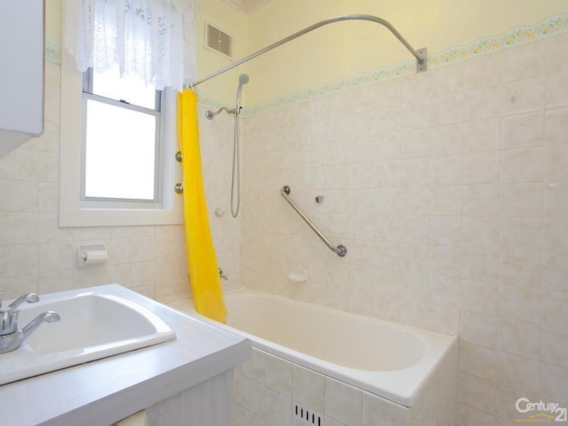 10 Libya Street, Shortland NSW 2307