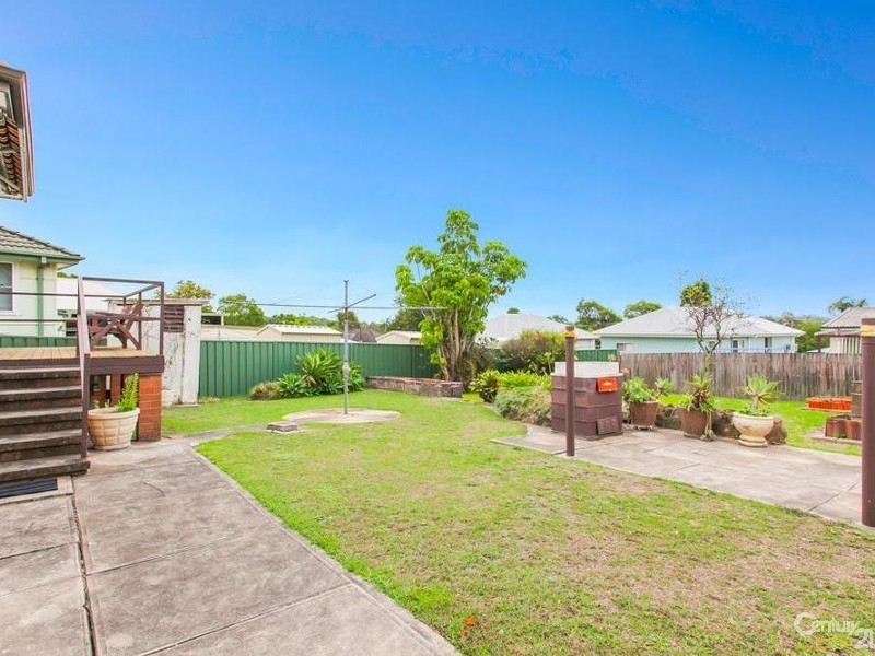 10 Libya Street, Shortland NSW 2307