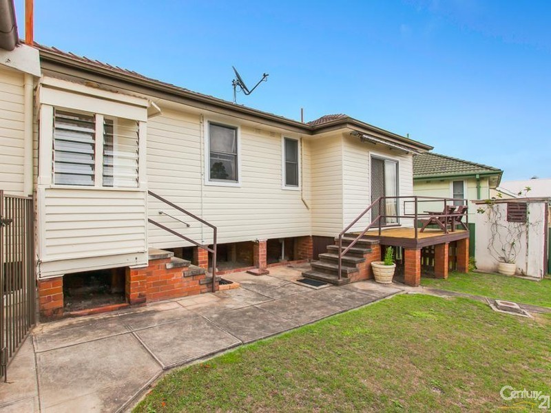 10 Libya Street, Shortland NSW 2307