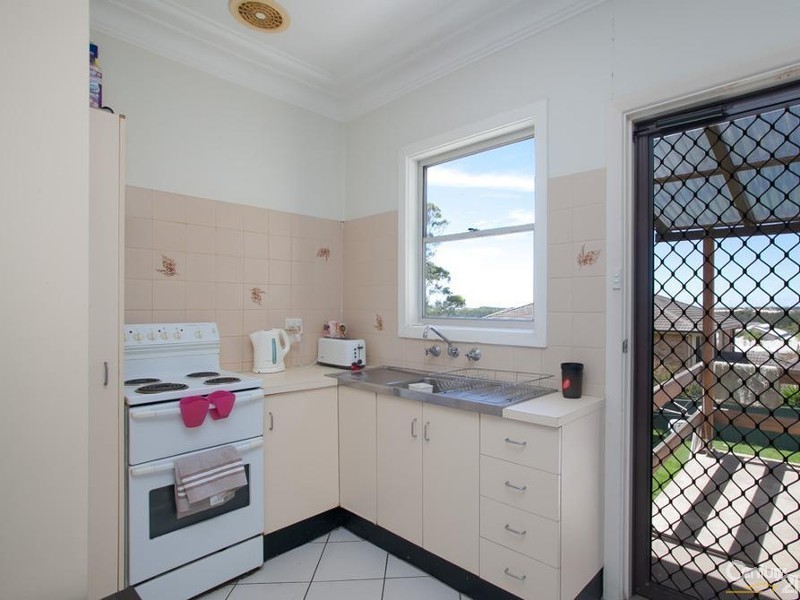 12 Chief Street, Belmont North NSW 2280