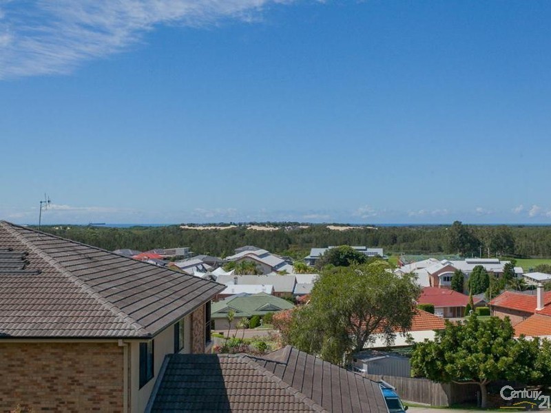 12 Chief Street, Belmont North NSW 2280