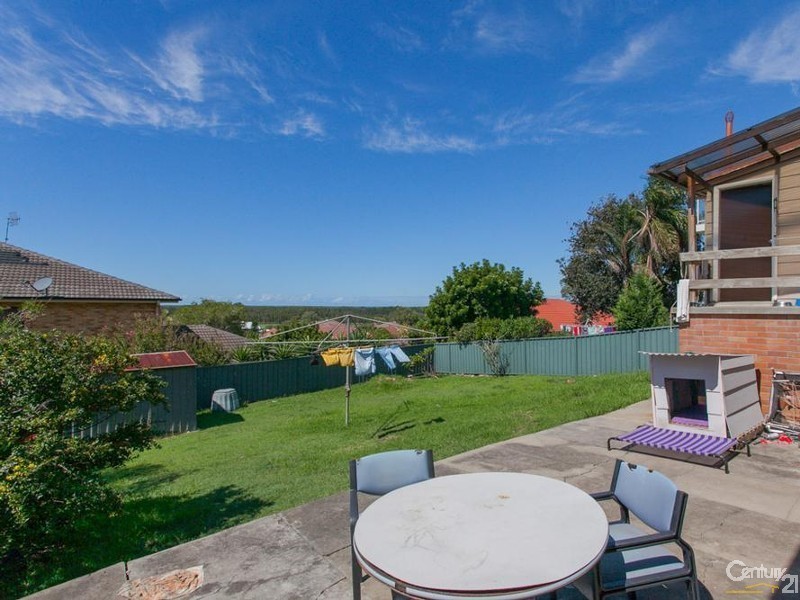 12 Chief Street, Belmont North NSW 2280