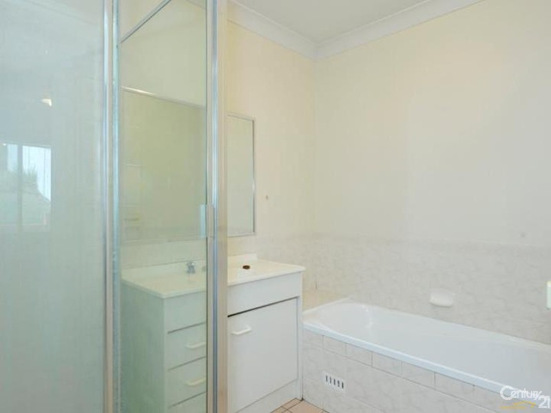 1/12 Deal Street, Mount Hutton NSW 2290