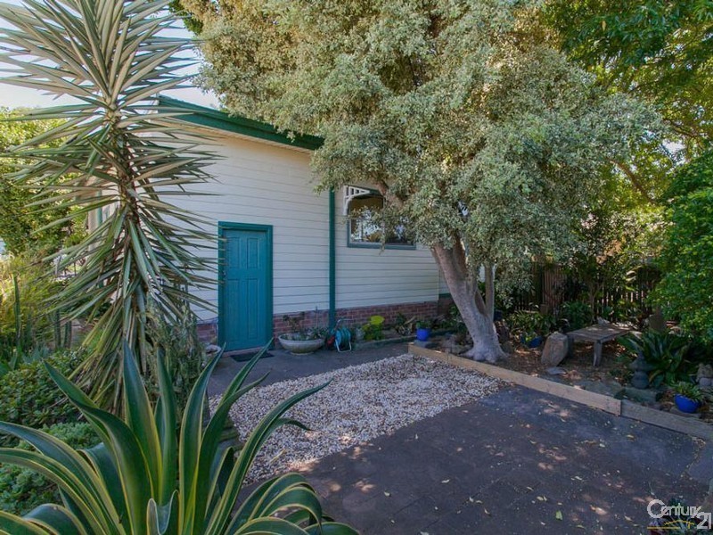 15 Edden Street, Adamstown NSW 2289