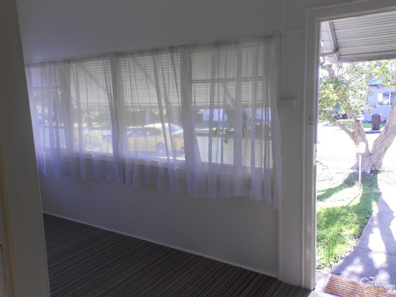 30 Robb Street, Belmont NSW 2280