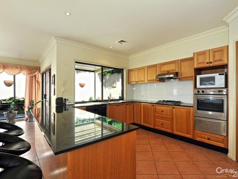 3 Willow Creek Court, Eleebana NSW 2282