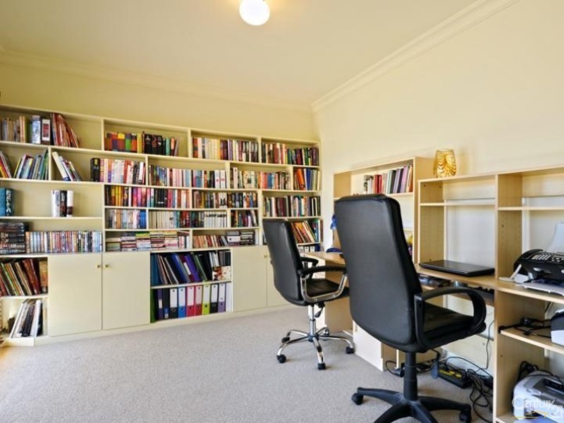 3 Willow Creek Court, Eleebana NSW 2282