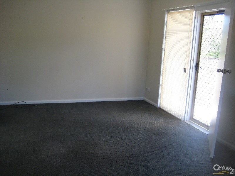 4/8 Clare Street, Glendale NSW 2285