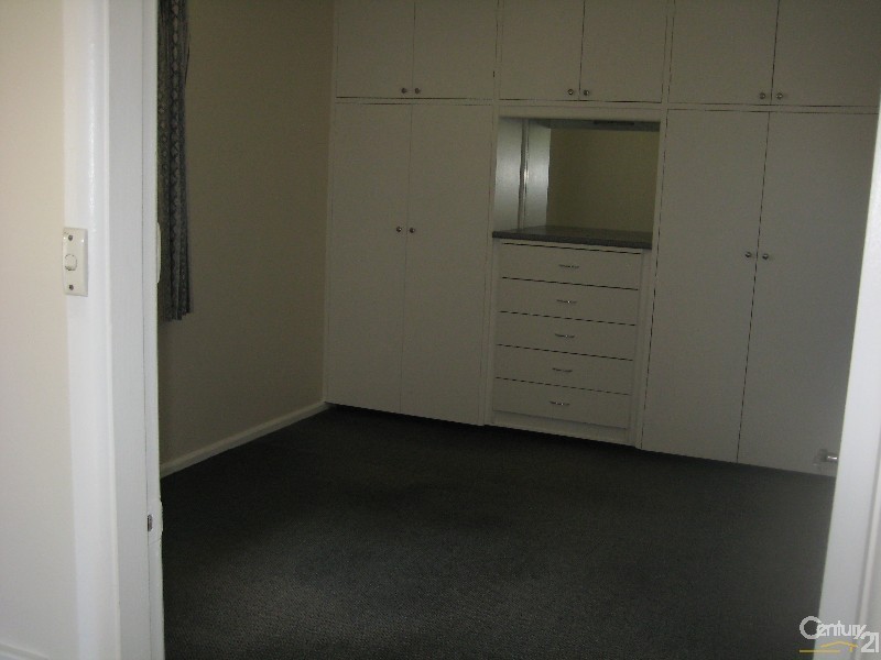 4/8 Clare Street, Glendale NSW 2285