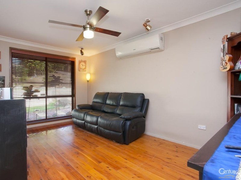 18 Kestrel Avenue, Mount Hutton NSW 2290