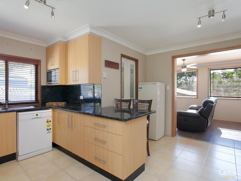 18 Kestrel Avenue, Mount Hutton NSW 2290