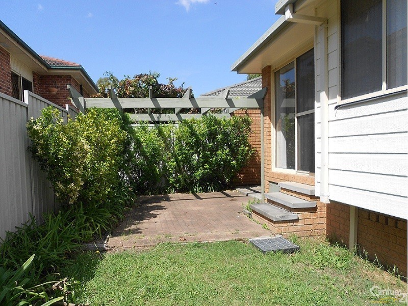 2/79 Bambara Close, Lambton NSW 2299