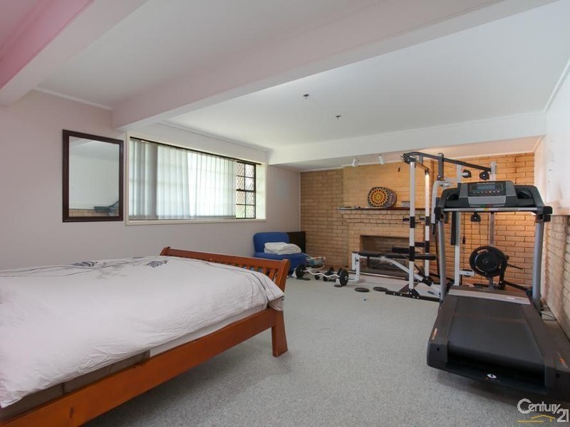 10 Lampeter Close, Mount Hutton NSW 2290