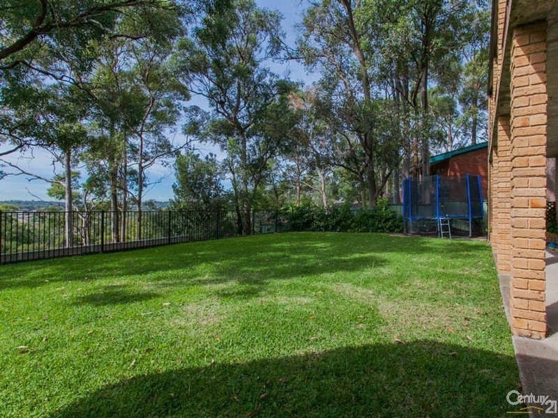 10 Lampeter Close, Mount Hutton NSW 2290