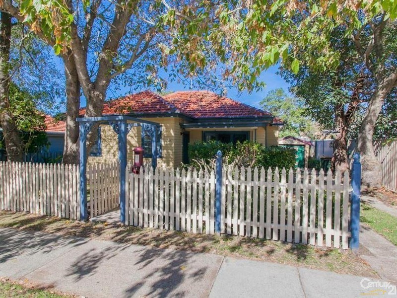 16 Coolamin Road, Waratah NSW 2298
