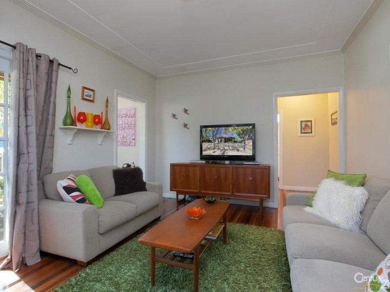 16 Coolamin Road, Waratah NSW 2298